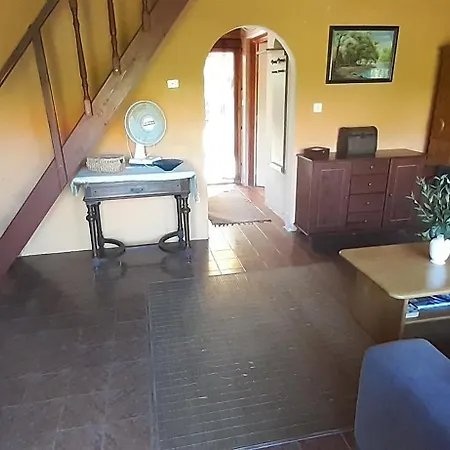 Vitorlas Nyaralohaz Ferienhaus