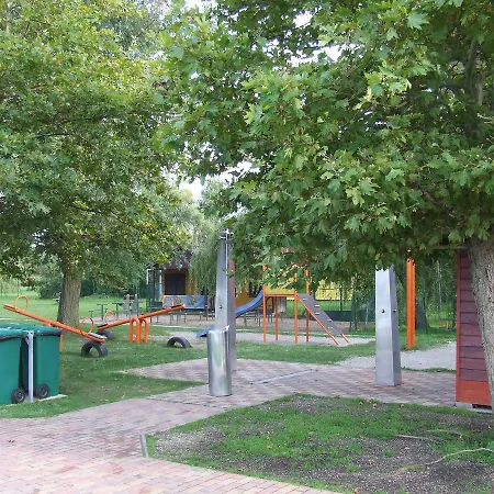Vitorlas Nyaralohaz Ferienhaus *